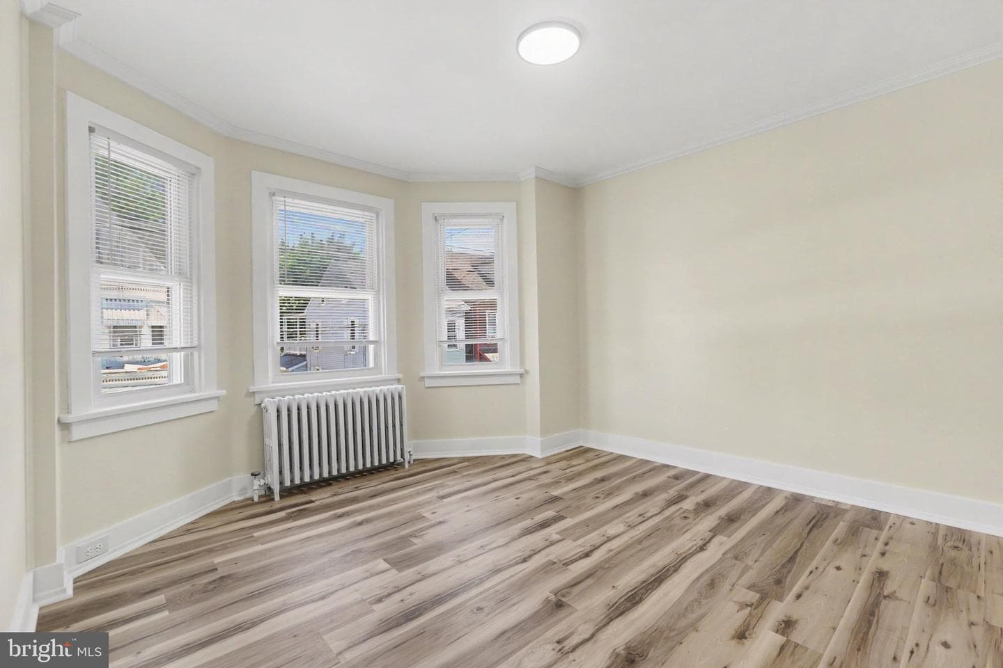 241 S 6th Street photo 21