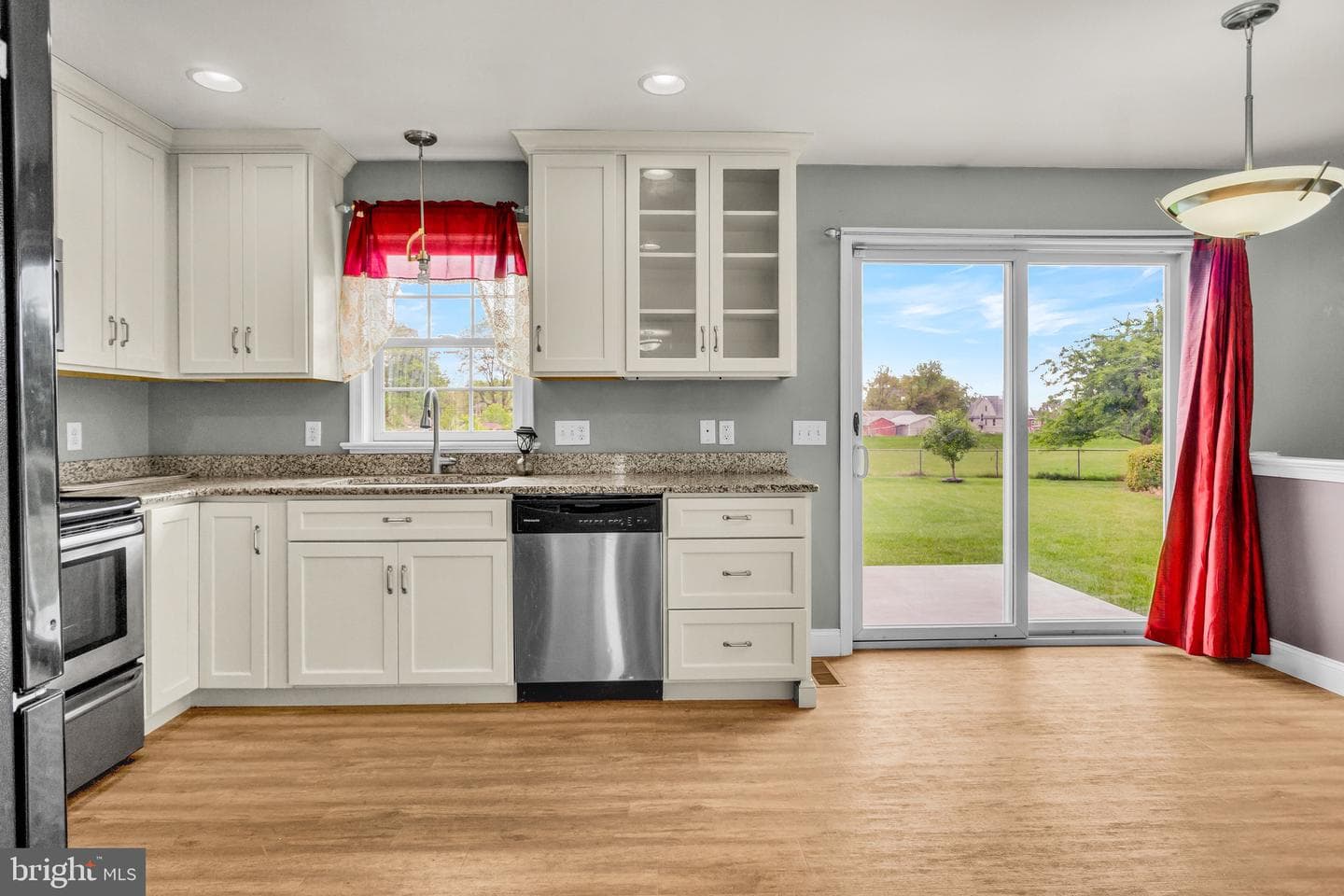 25 Springbrook Drive photo 9