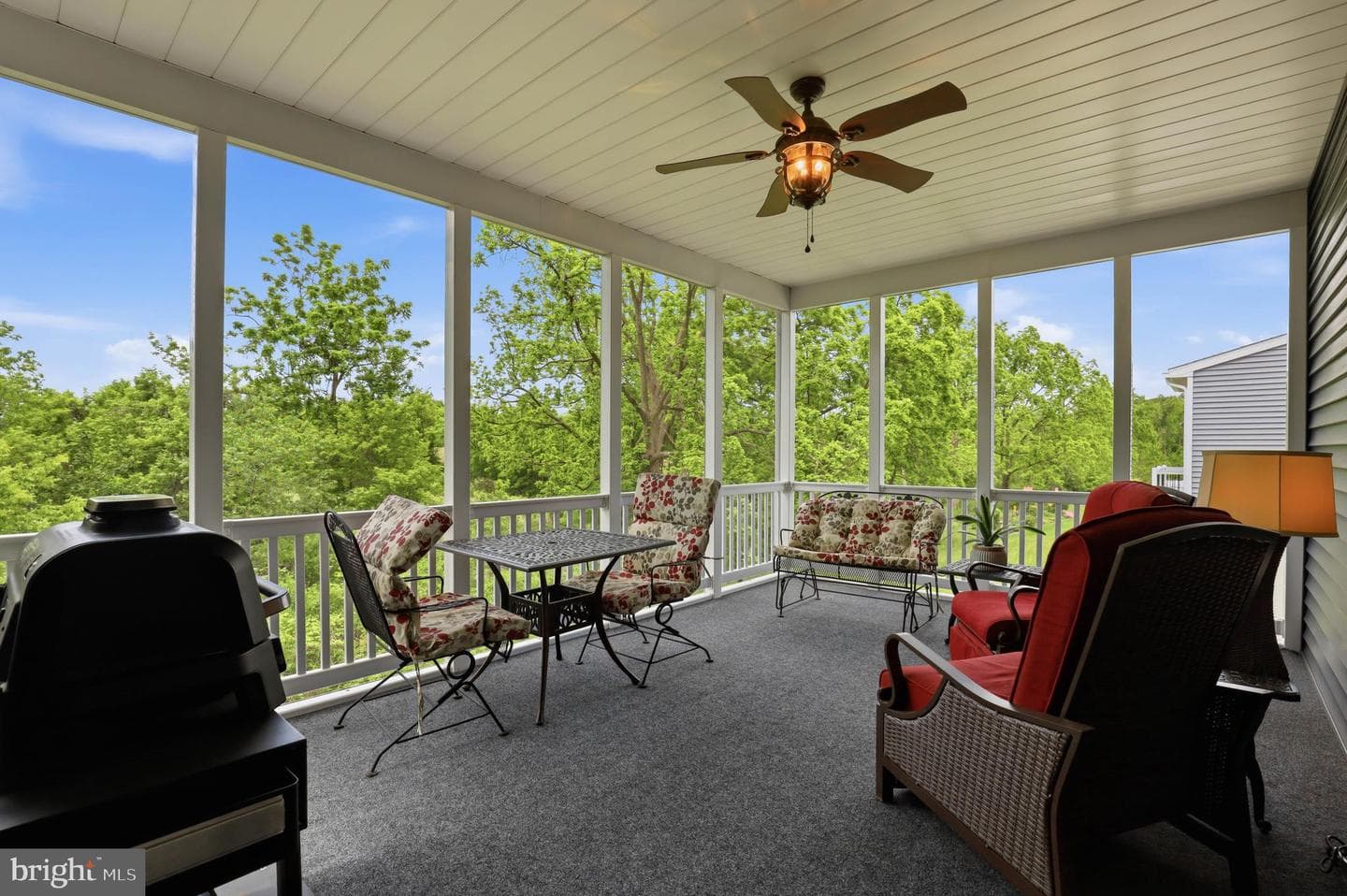 1084 Alden Way photo 6