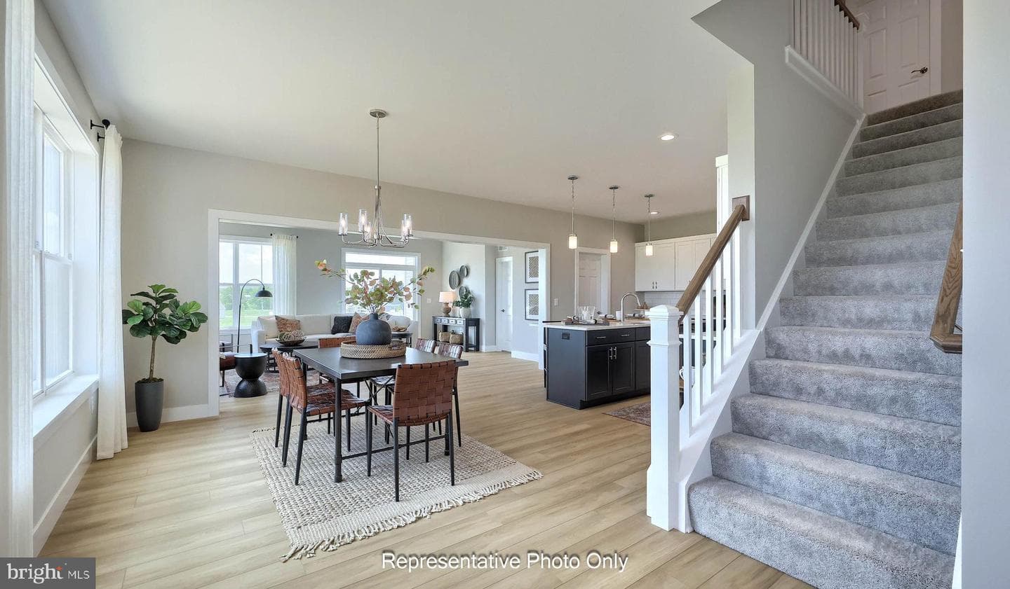 528 Stone Gate Boulevard photo 7