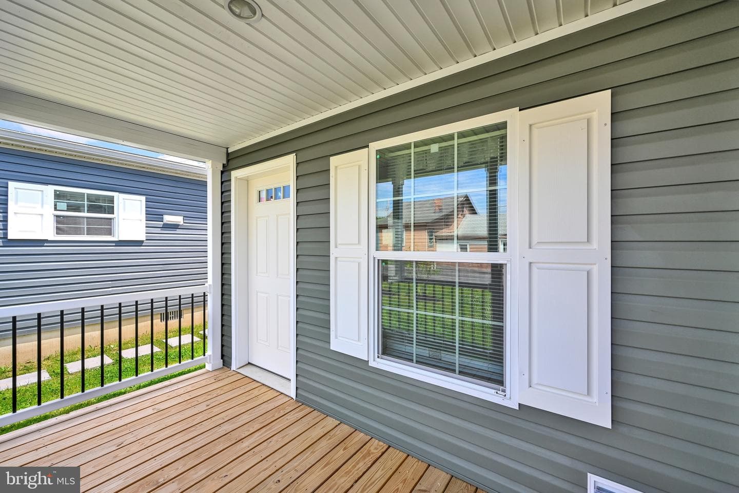 2110 Scull Street photo 4