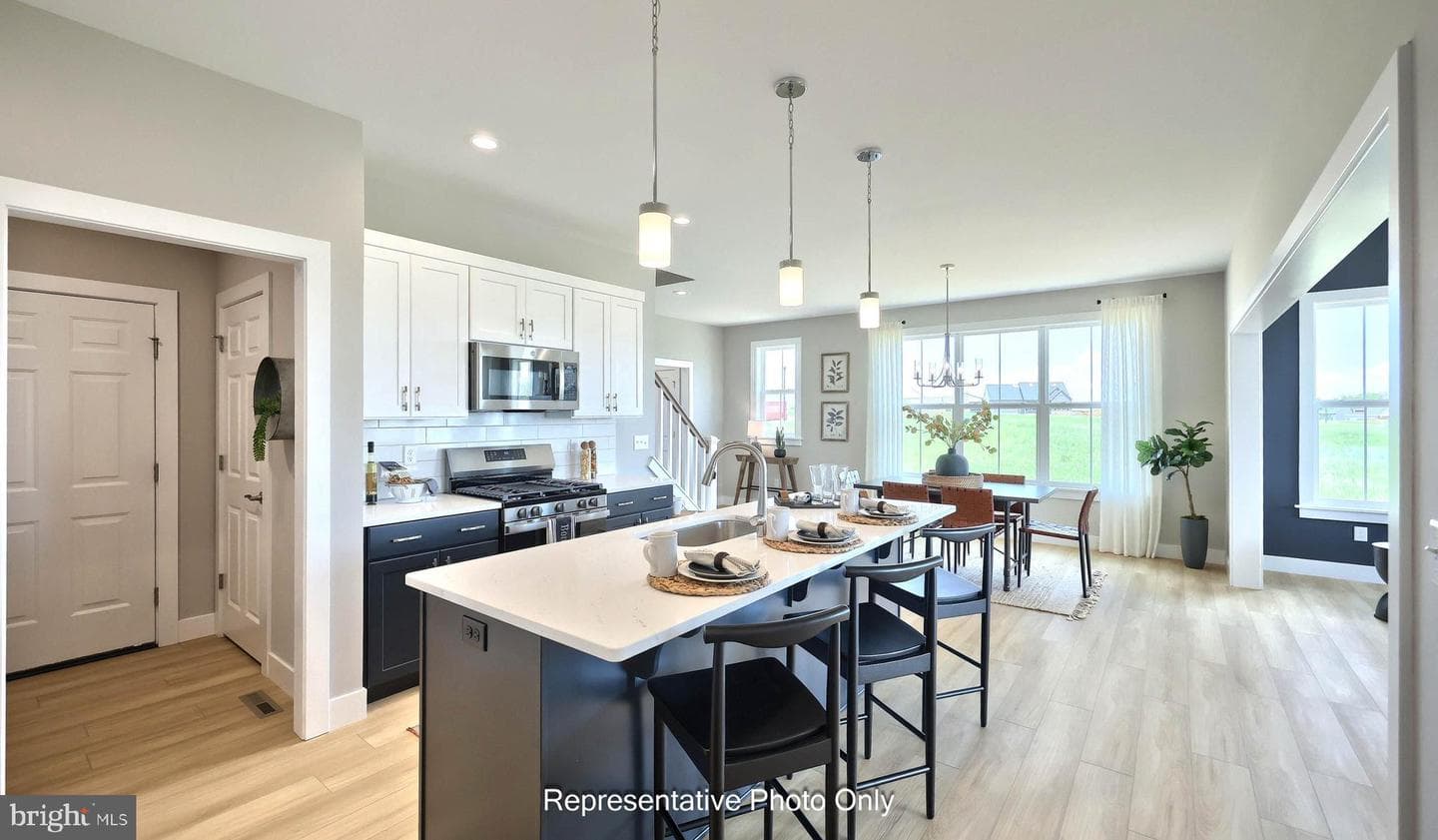 525 Stone Gate Boulevard photo 13