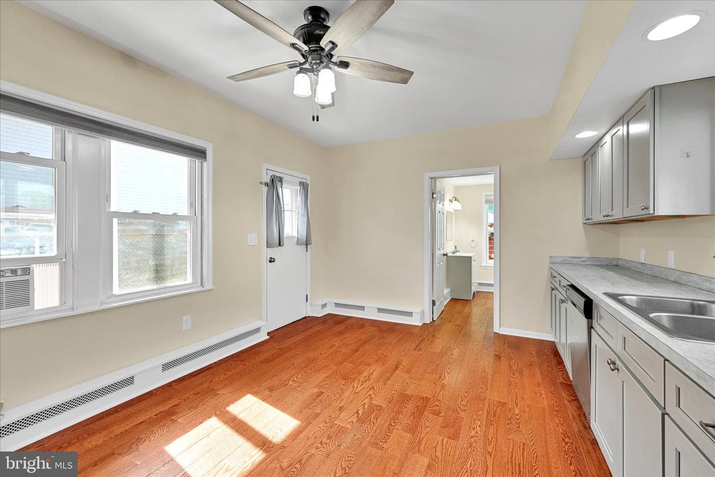 24 Folmer Street photo 13