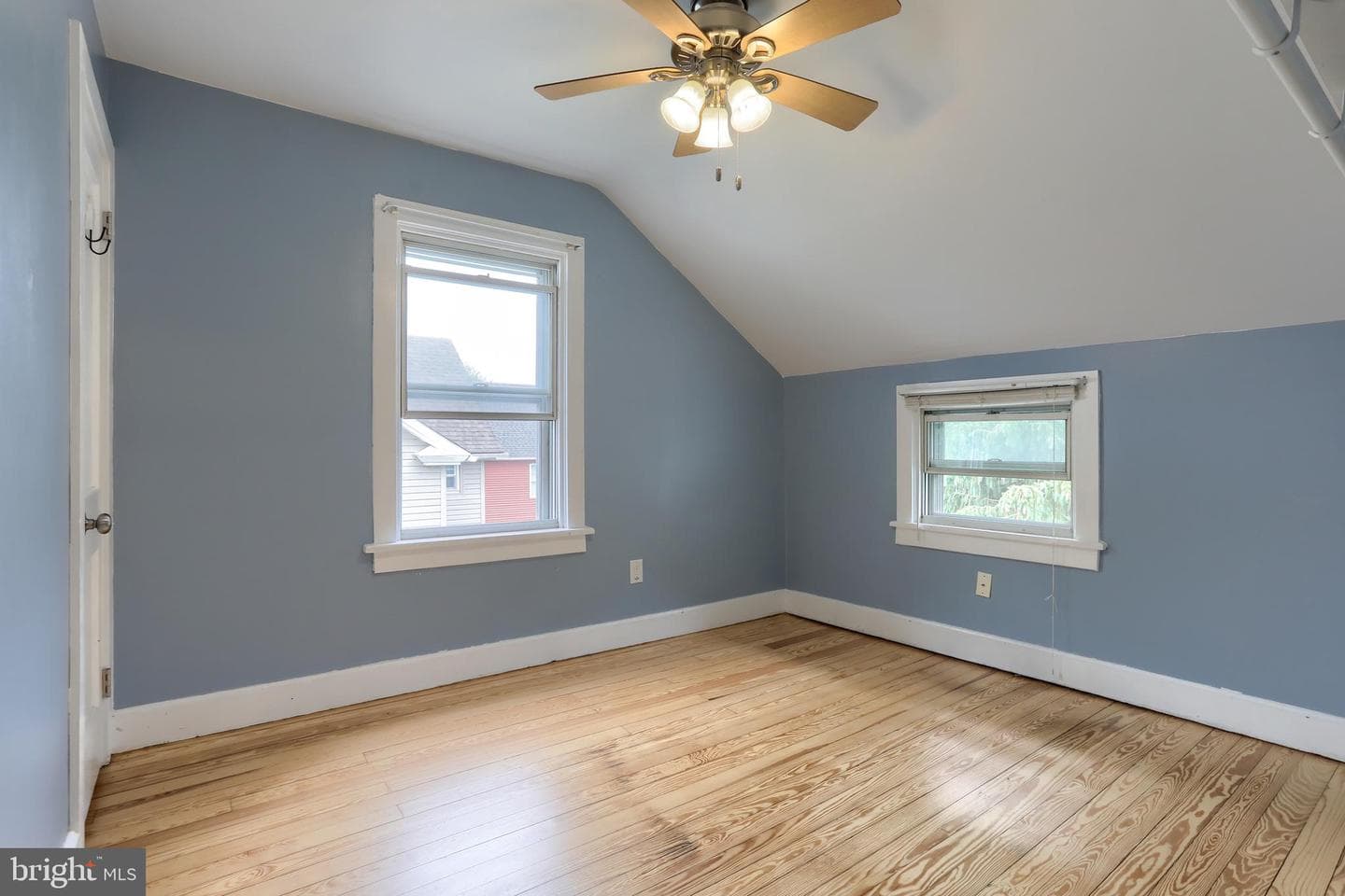369 Boyd Street photo 19
