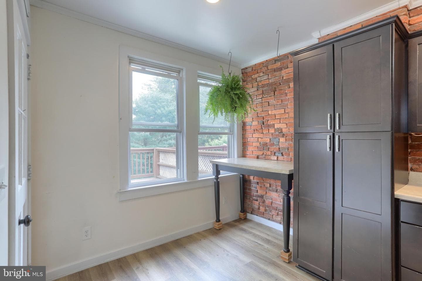 369 Boyd Street photo 8