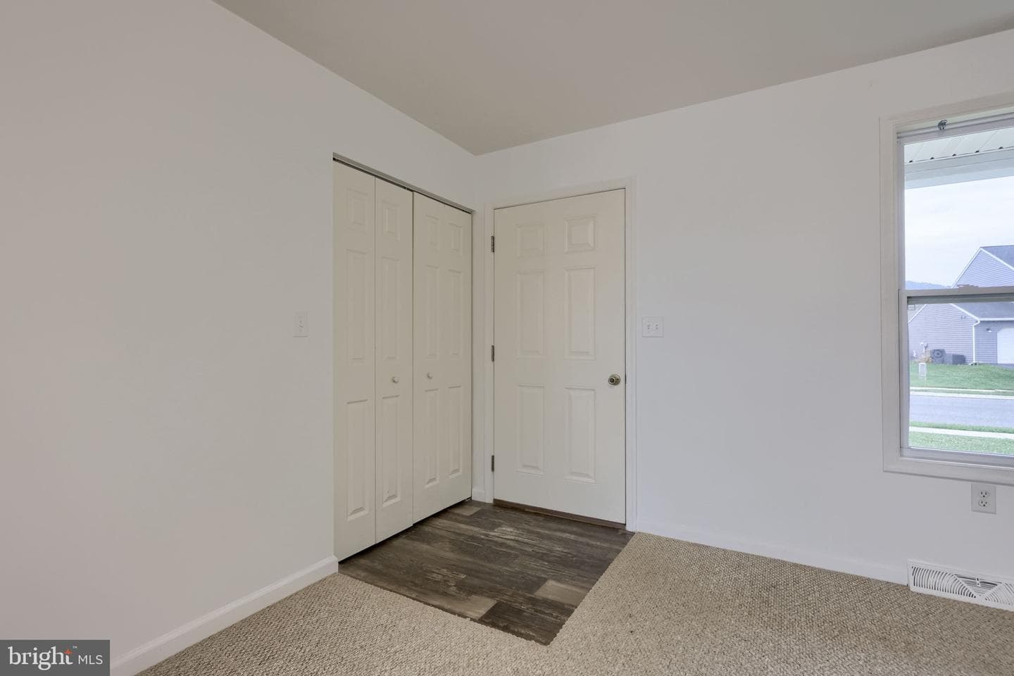 10 Hillside Drive photo 5