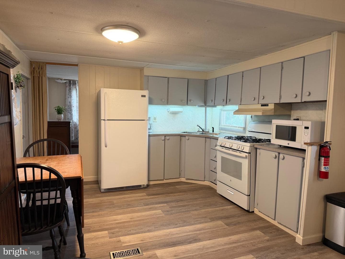 472 S Lancaster St #24 photo 6