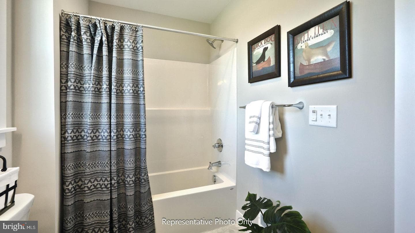 48 Canterbury Lane photo 32