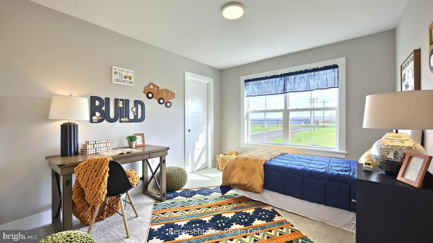 48 Canterbury Lane photo 33