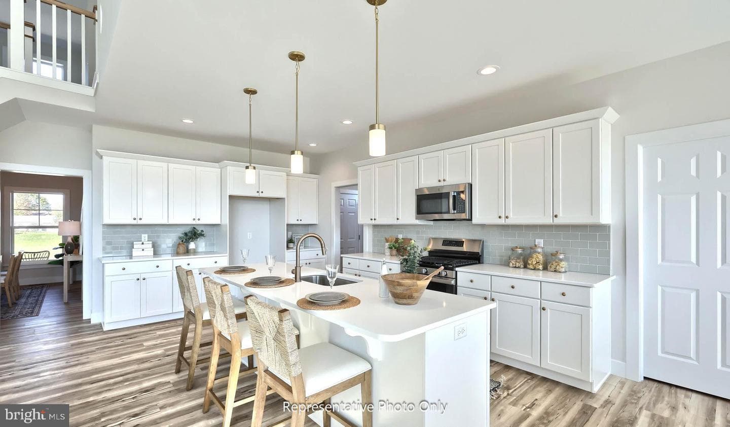 125 Alexandria Drive photo 22