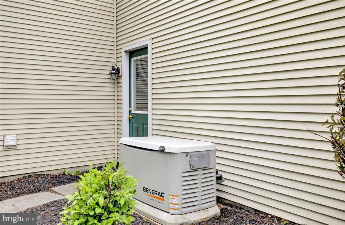 128 Macintosh Drive photo 37