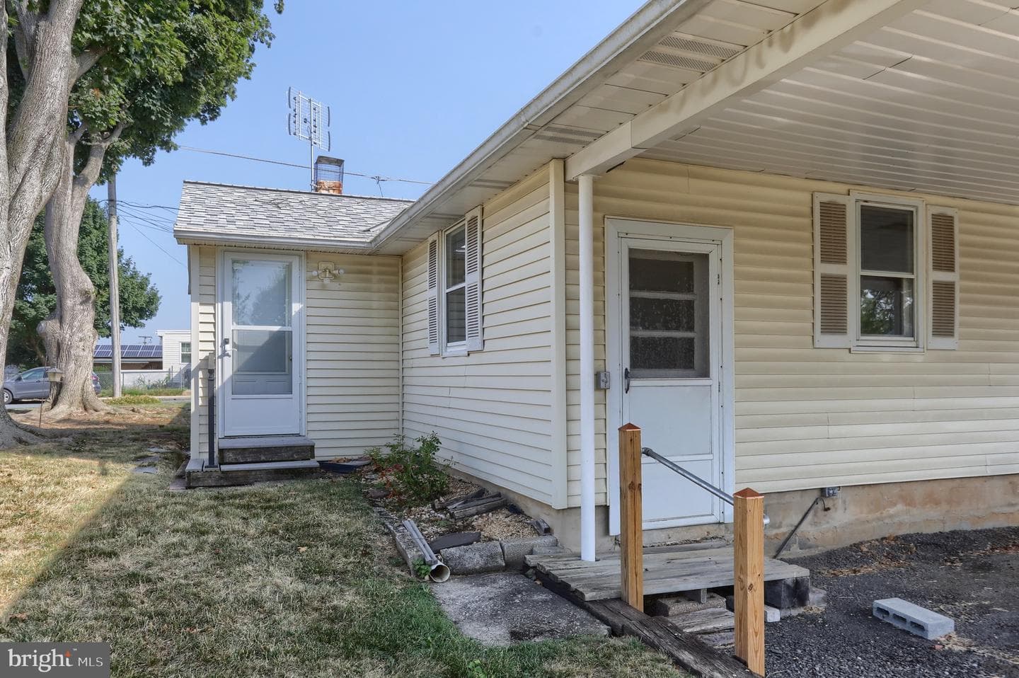 201 S Hetrick Avenue photo 37