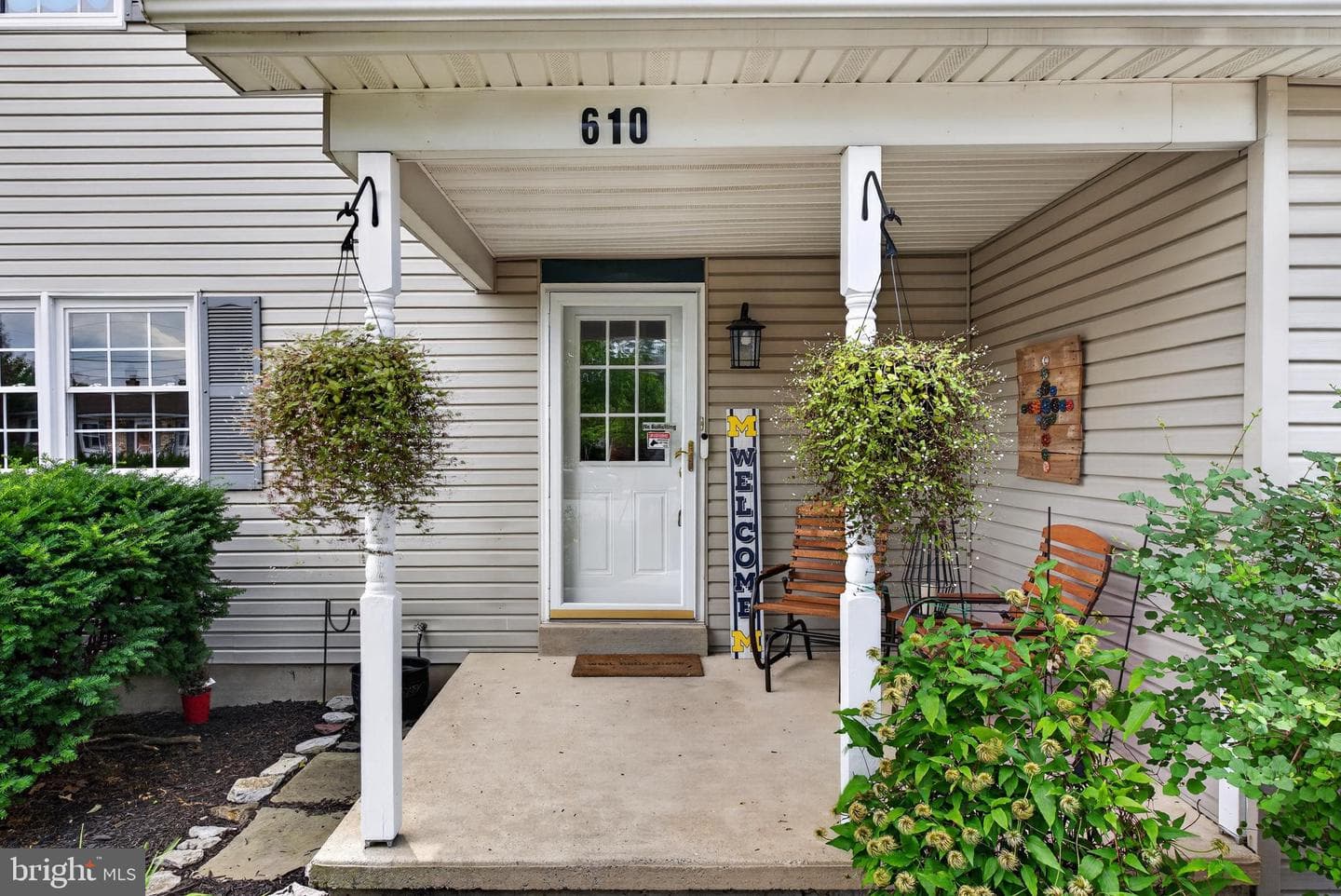 610 E Walnut Street photo 4