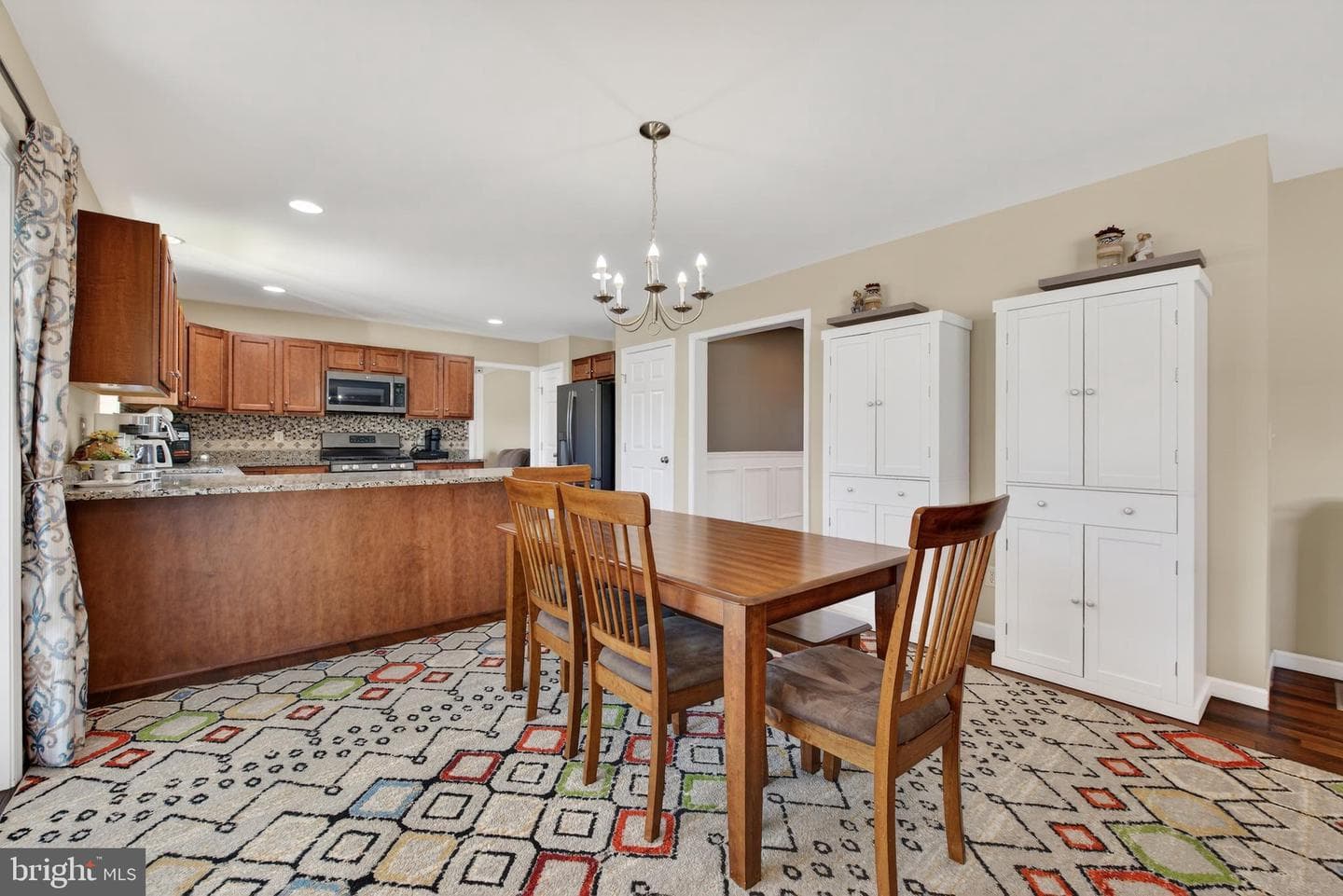 13 Blue Jay Way photo 19