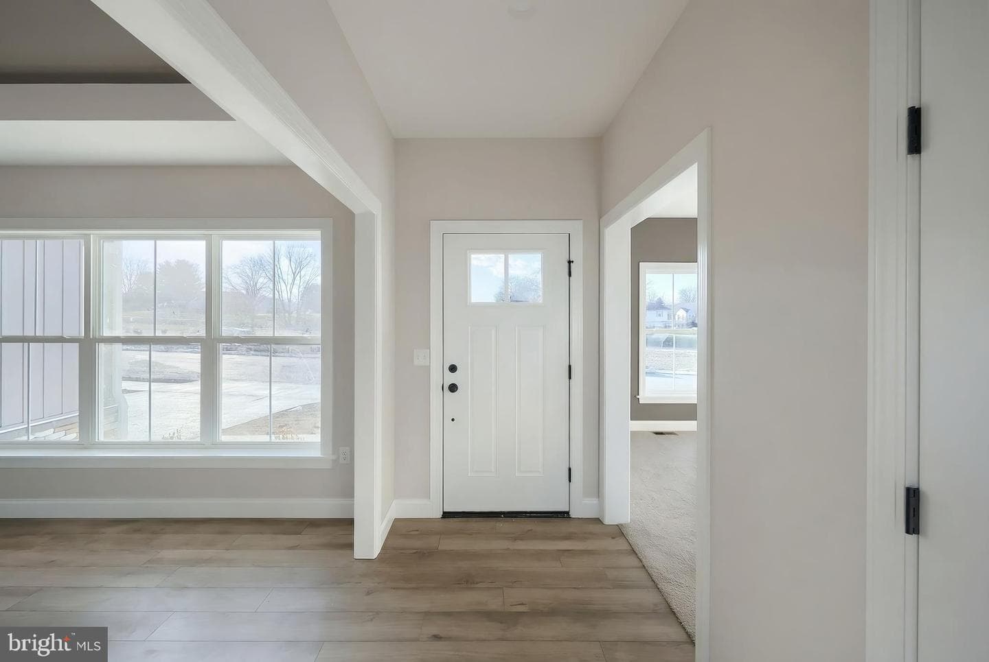 122 Alexandria Drive photo 3