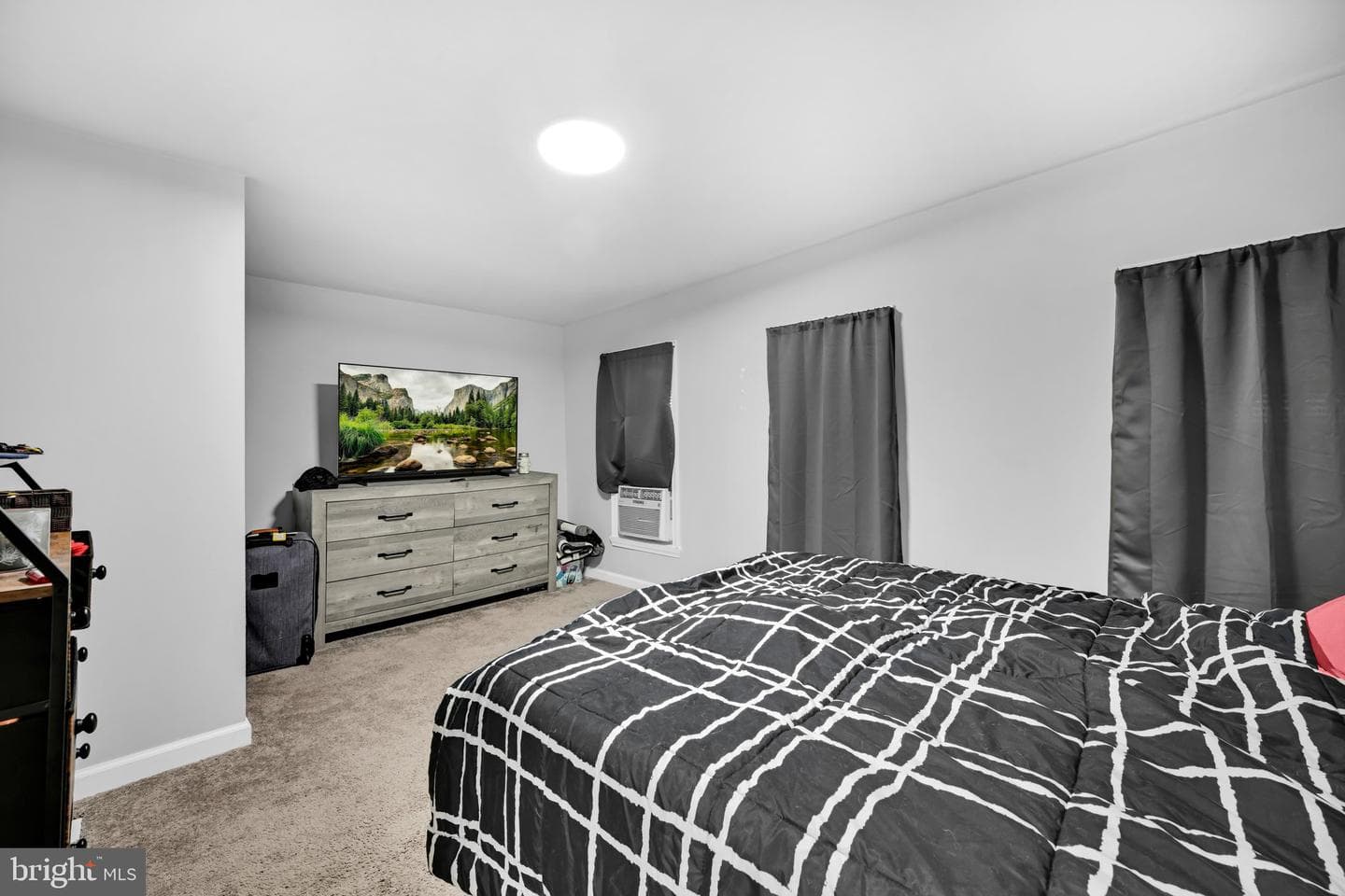 1605 Center Street photo 14