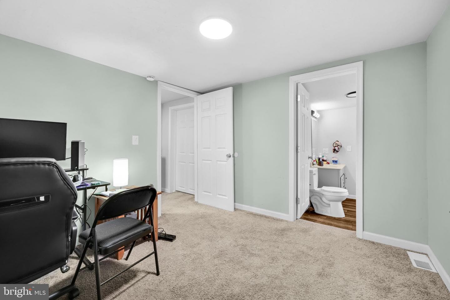 1605 Center Street photo 20