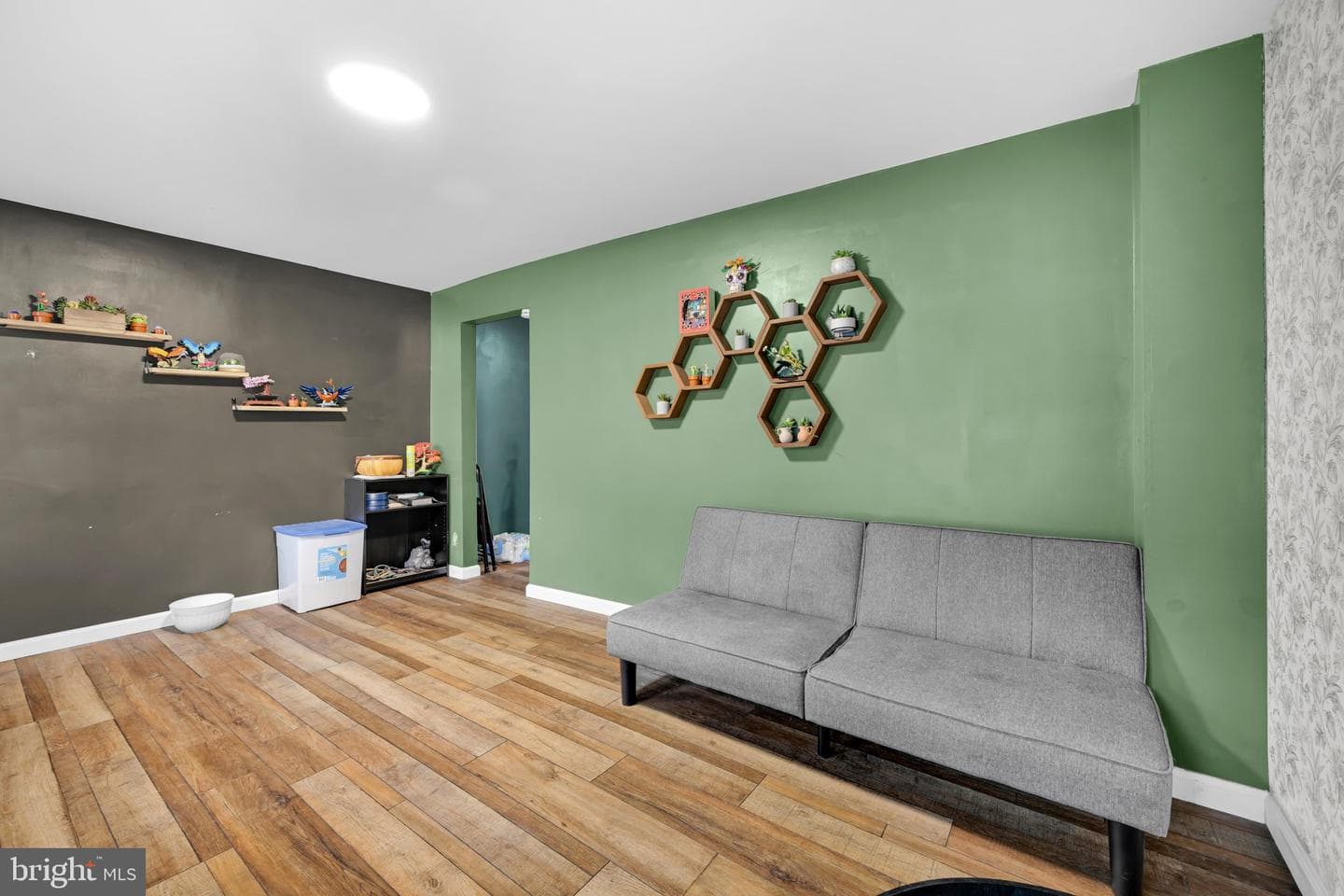 1605 Center Street photo 7