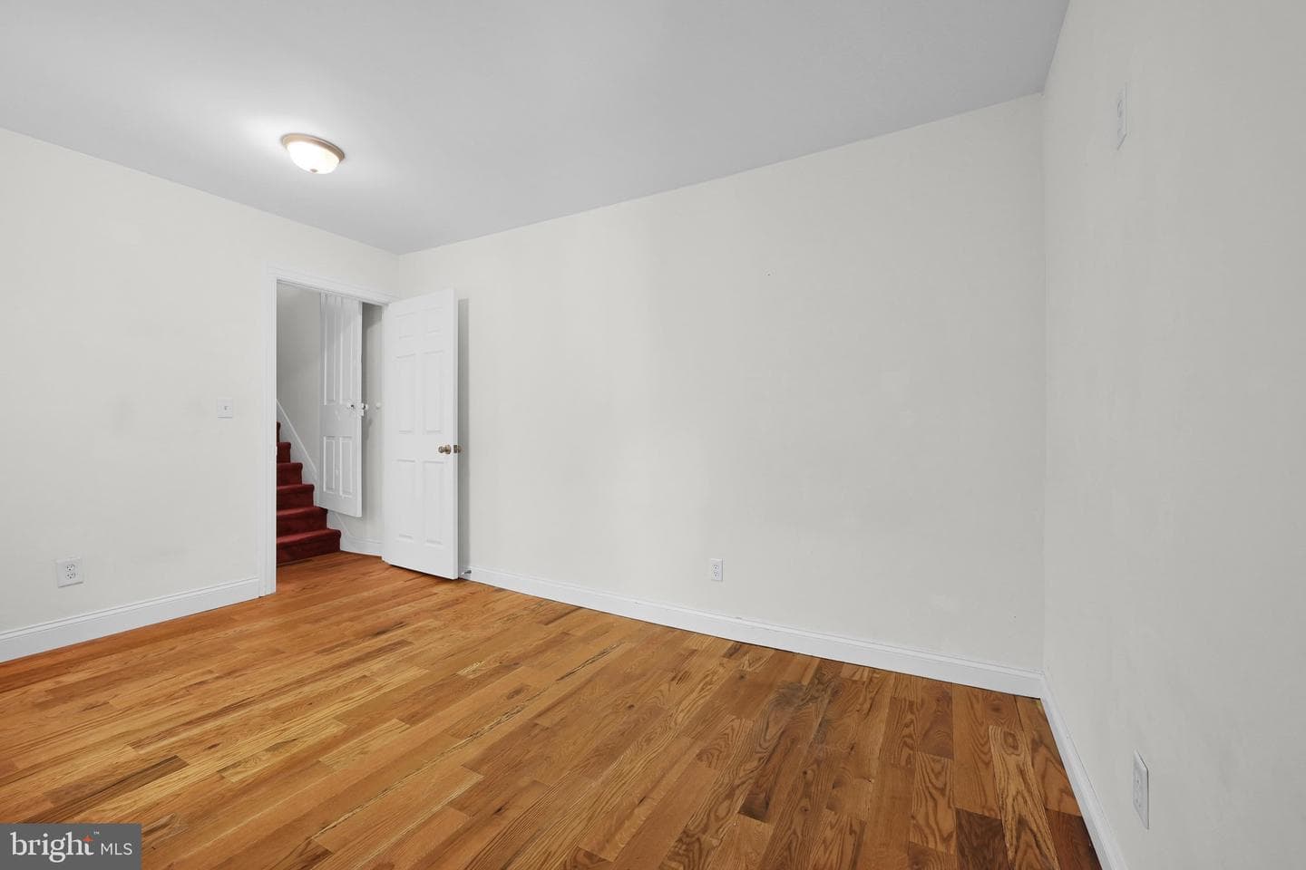 129 N Railroad Street photo 17