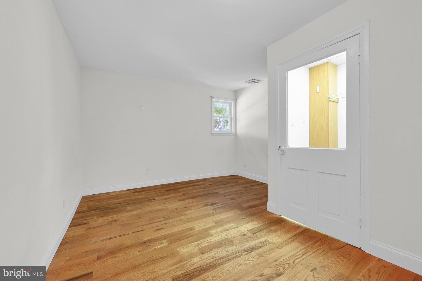 129 N Railroad Street photo 18