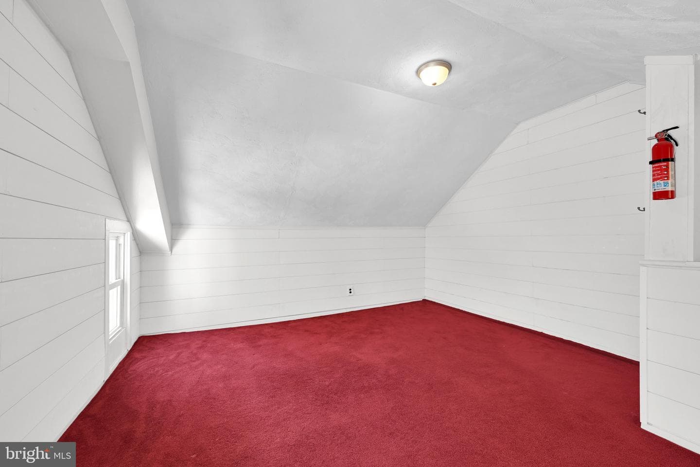 129 N Railroad Street photo 21