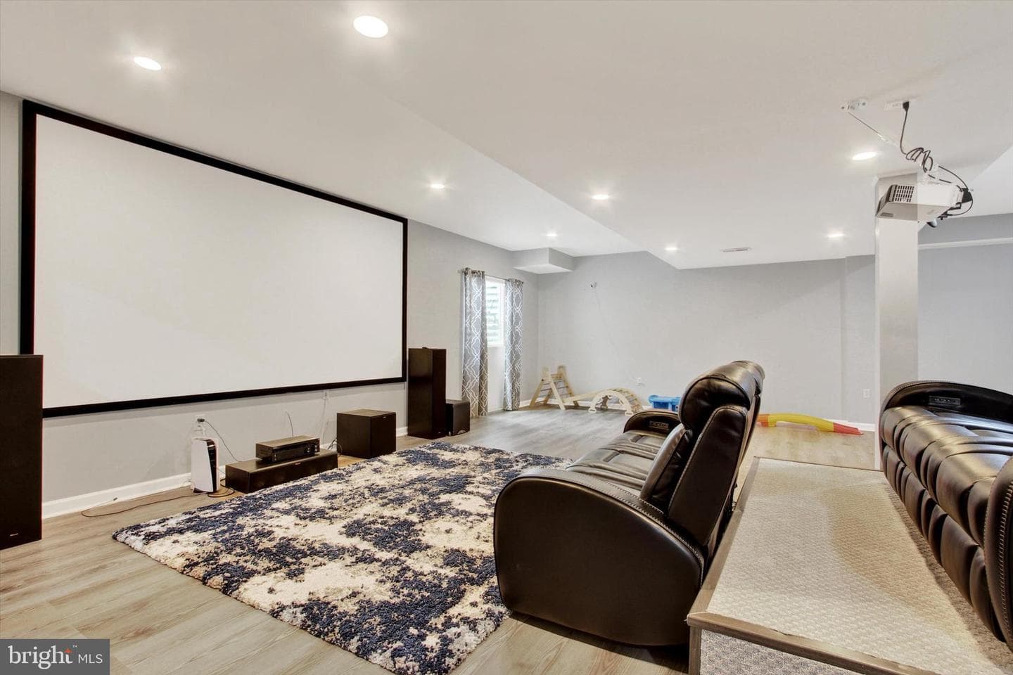 627 Saddle Road photo 42