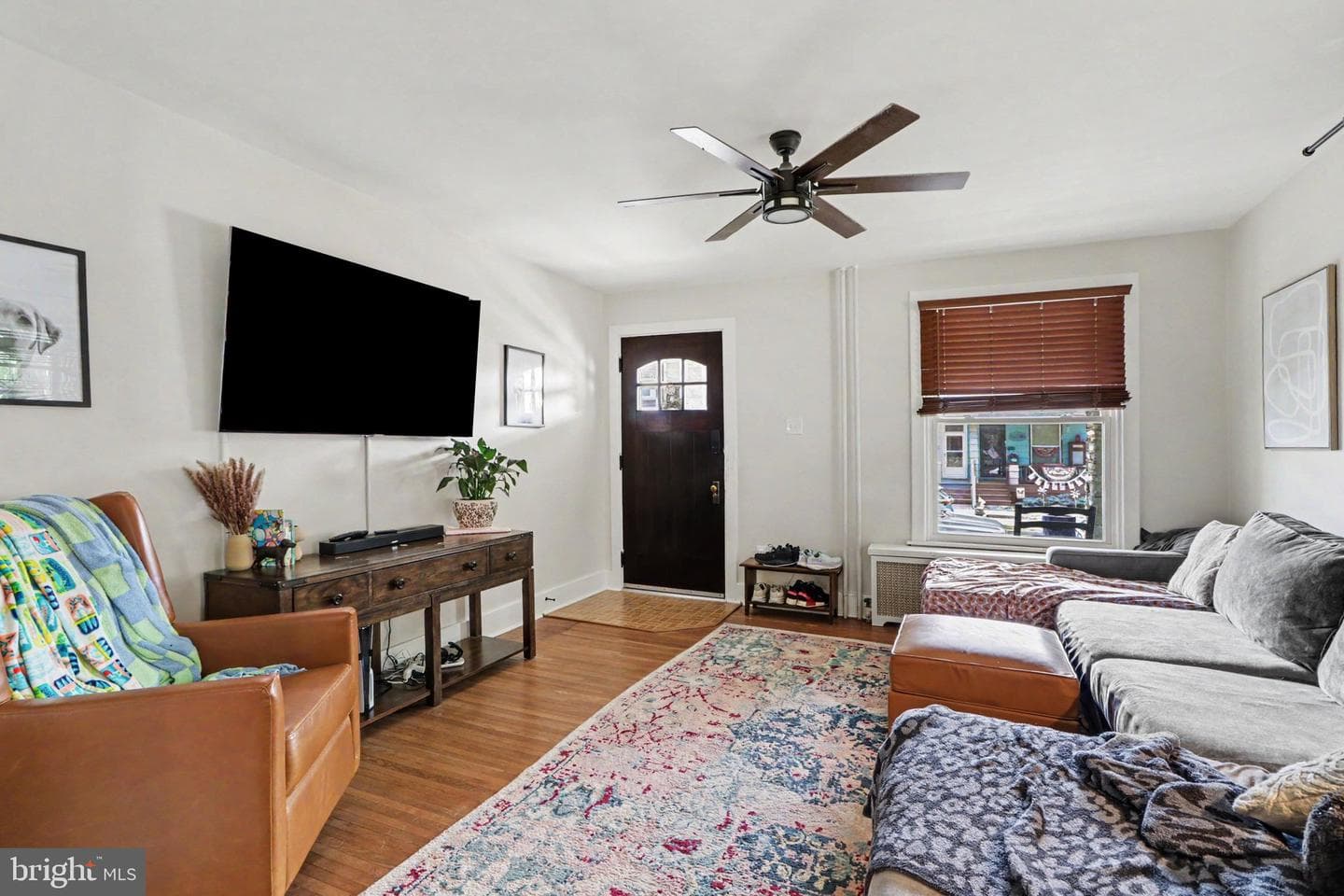 1407 Elm Street photo 6