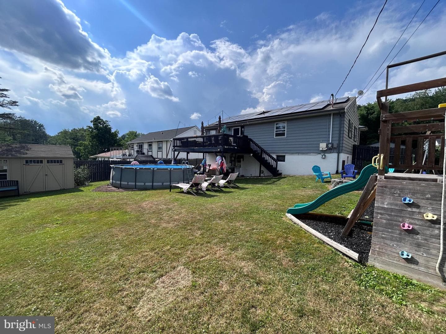 2424 N Hills Dr photo 32