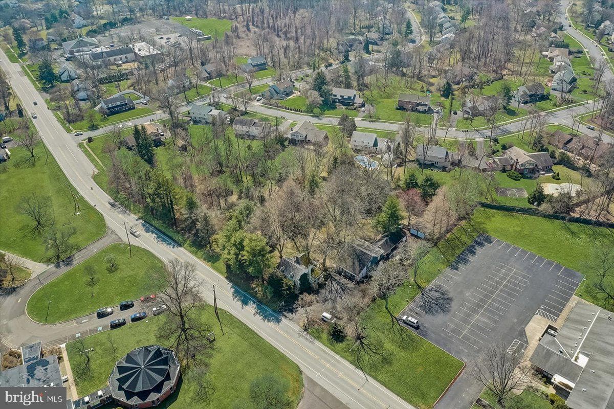 1525 Limekiln Pike photo 51
