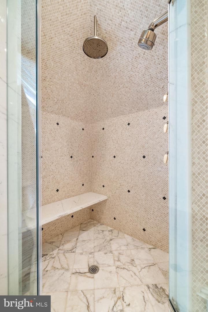 726 John Barry Drive photo 22