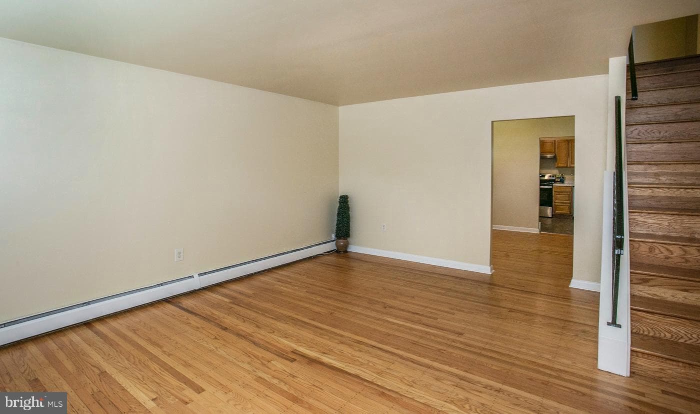 1408 Butler Pike photo 16