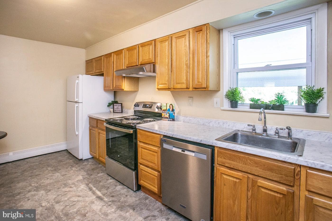 1408 Butler Pike photo 23