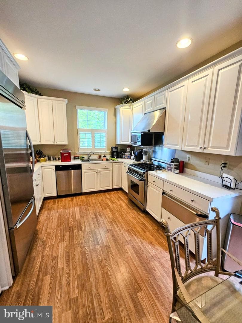 220 Hampton Green Drive photo 10