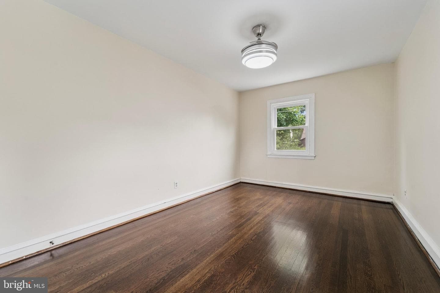 8427 Limekiln Pike photo 22