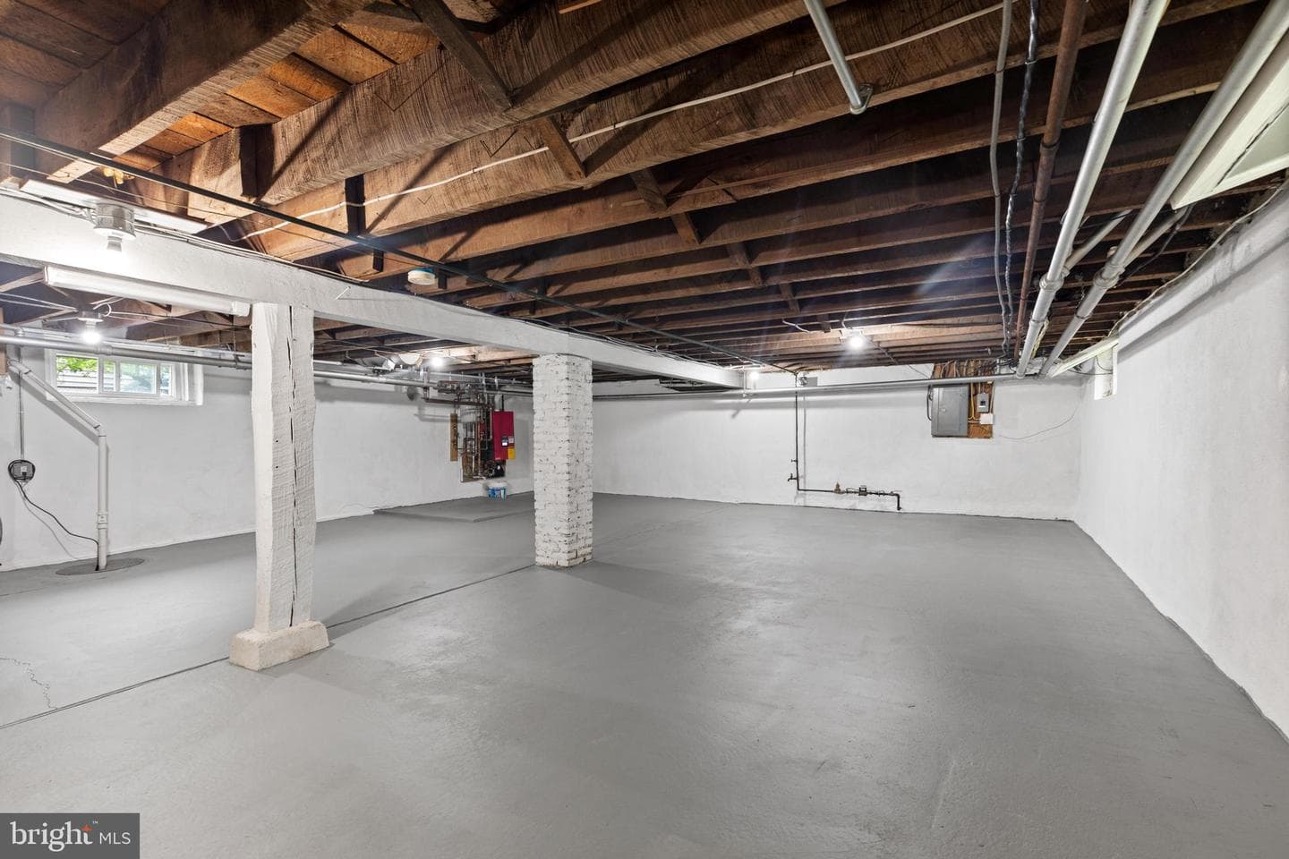 28 Grove Avenue photo 23