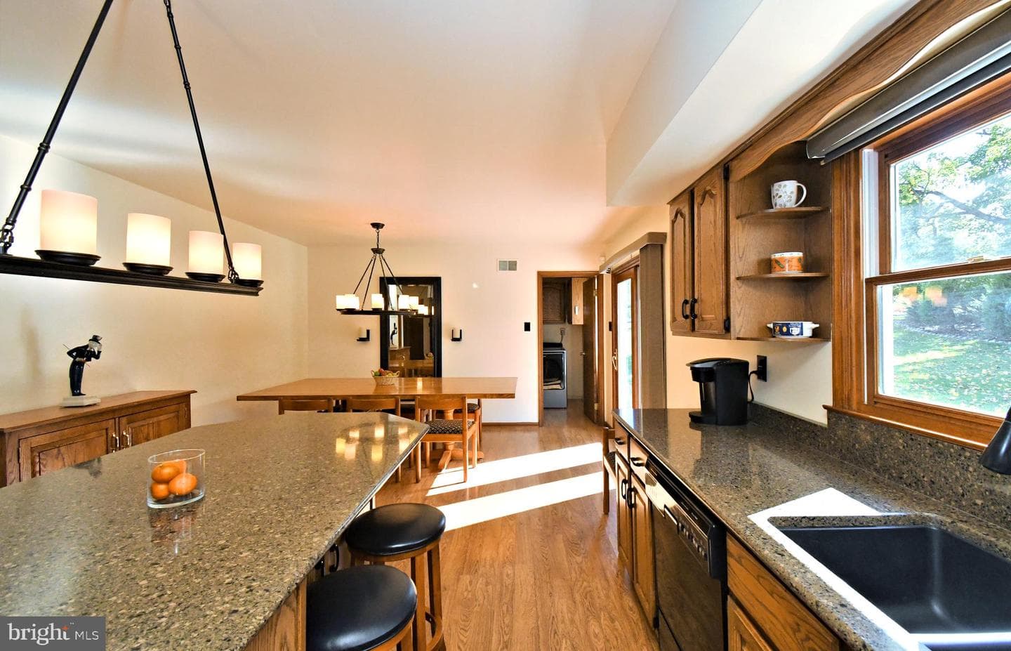 1501 Valley View Drive photo 11