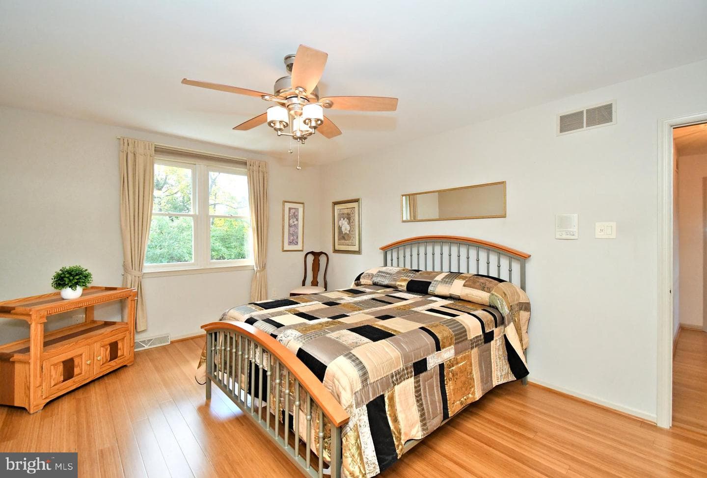 1501 Valley View Drive photo 27