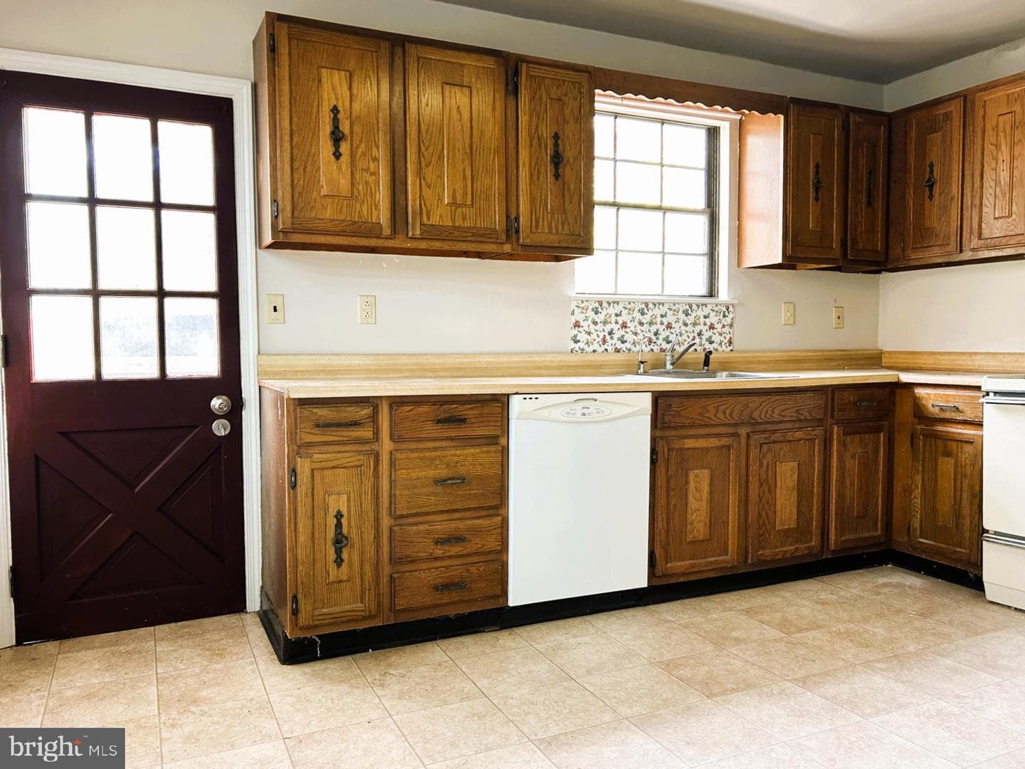 150 Forrest Avenue photo 6