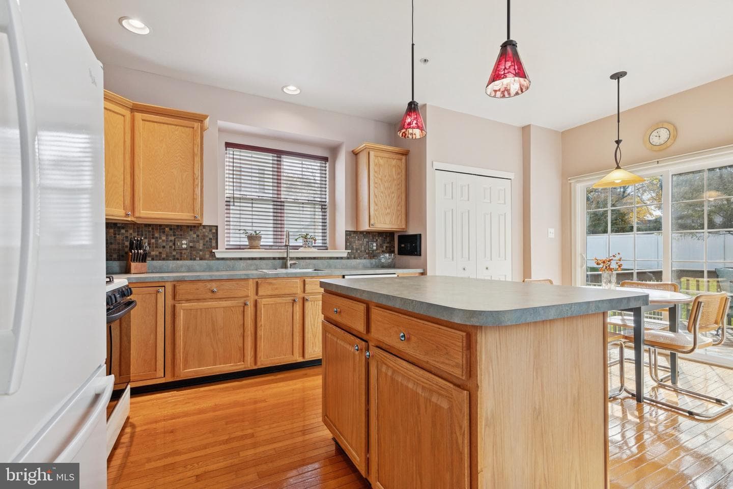 310 Rolling Hill Drive photo 8