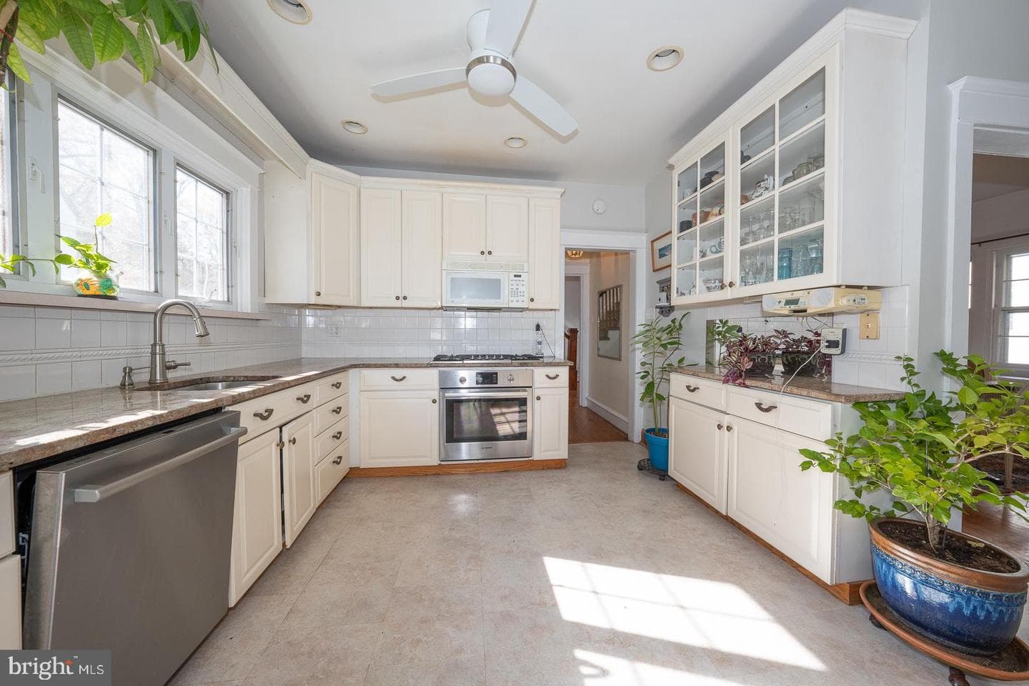 345 Valley Road photo 8