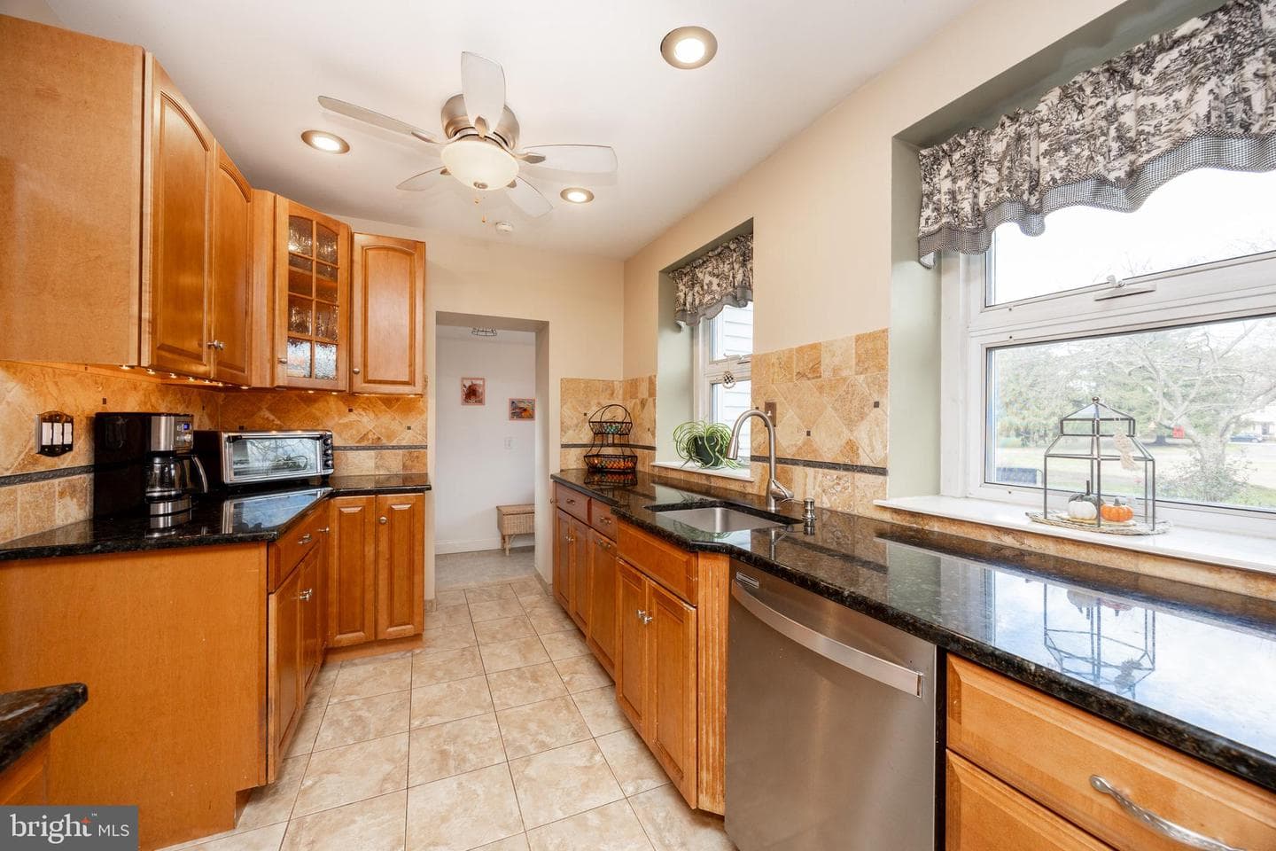 19 Glenwood Avenue photo 11