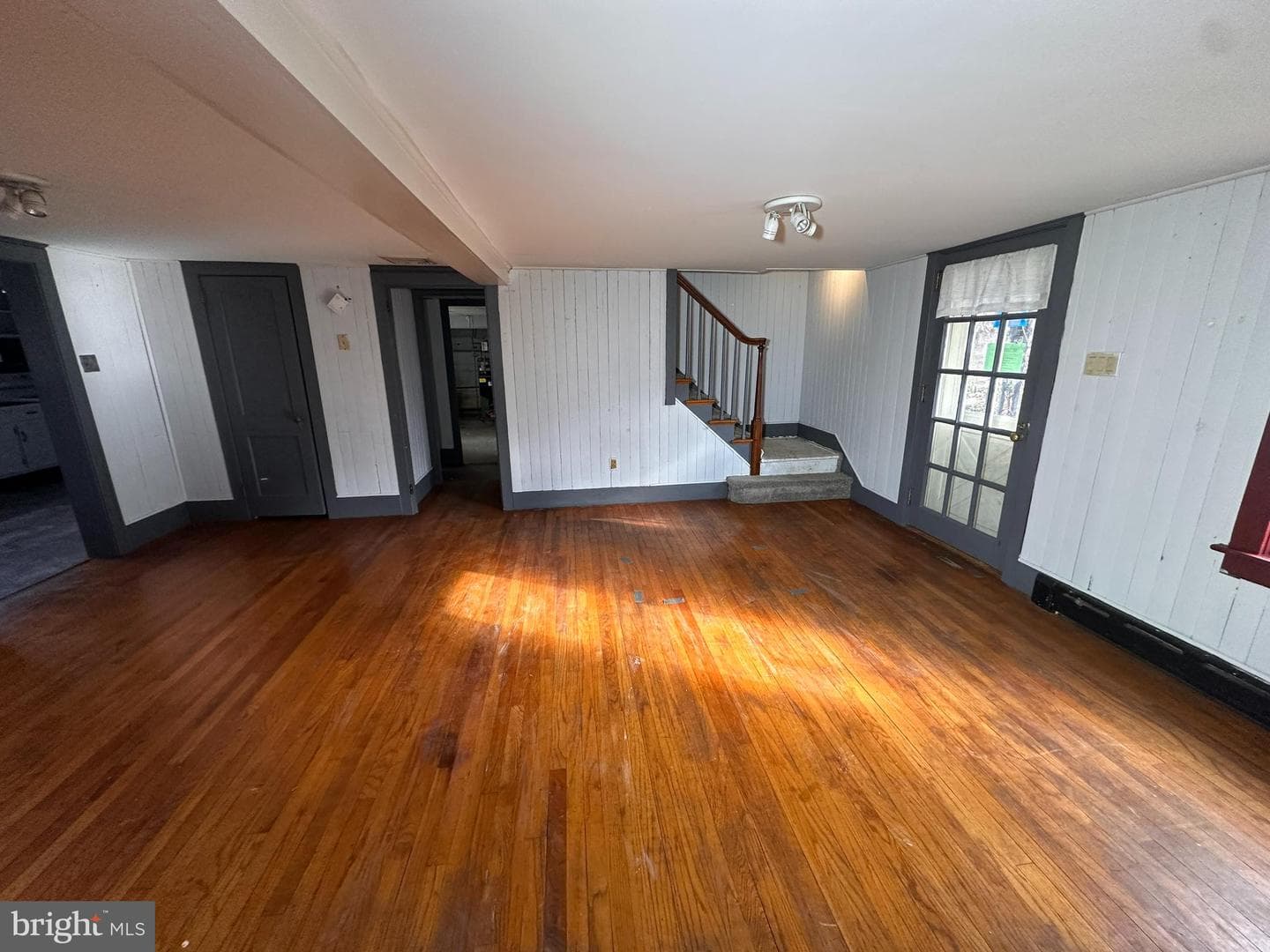 454 School Lane photo 10