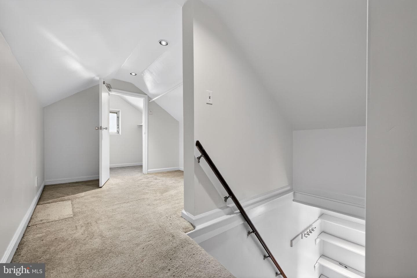 7422 Elizabeth Road photo 15