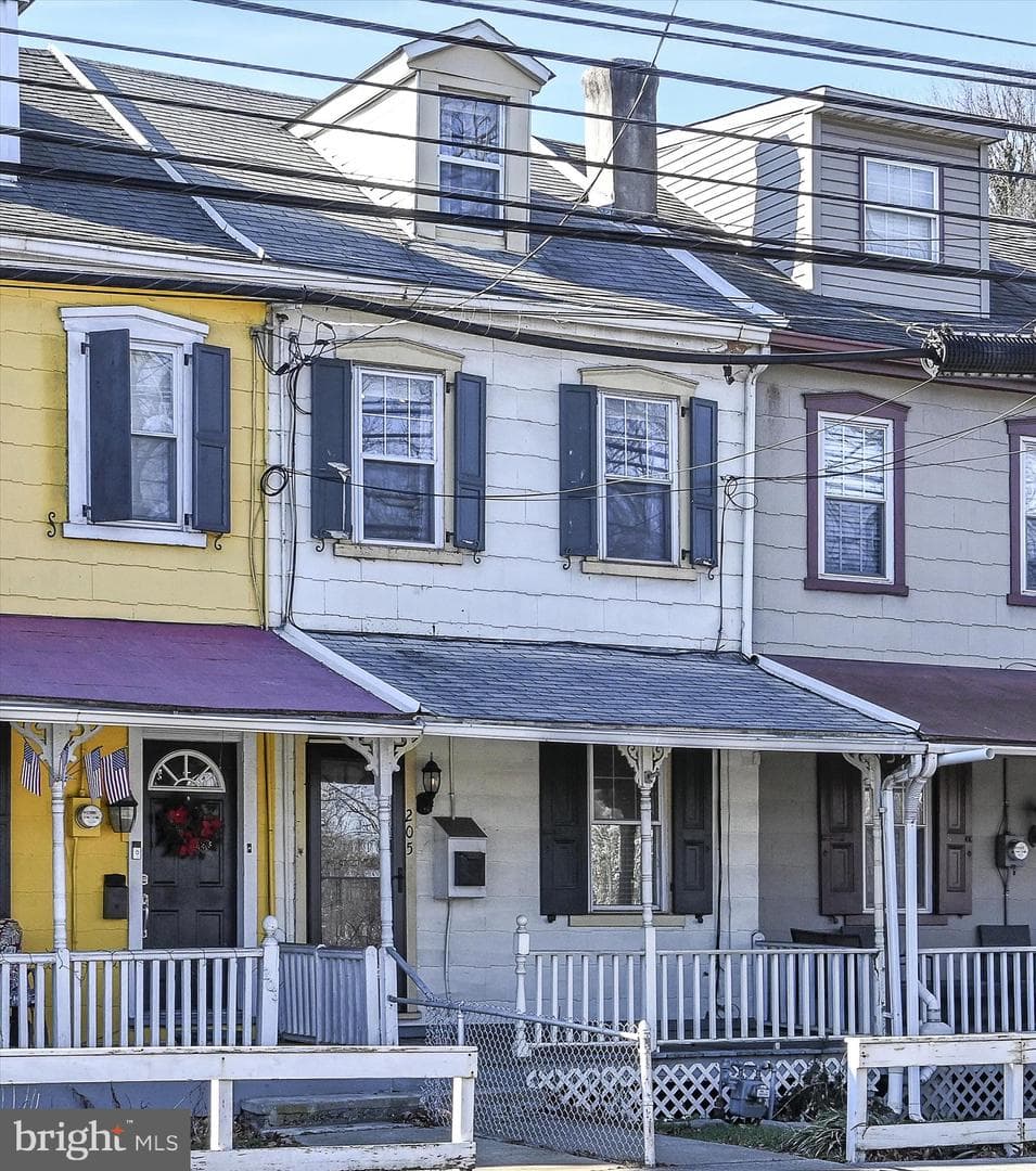 205 Front Street photo 5