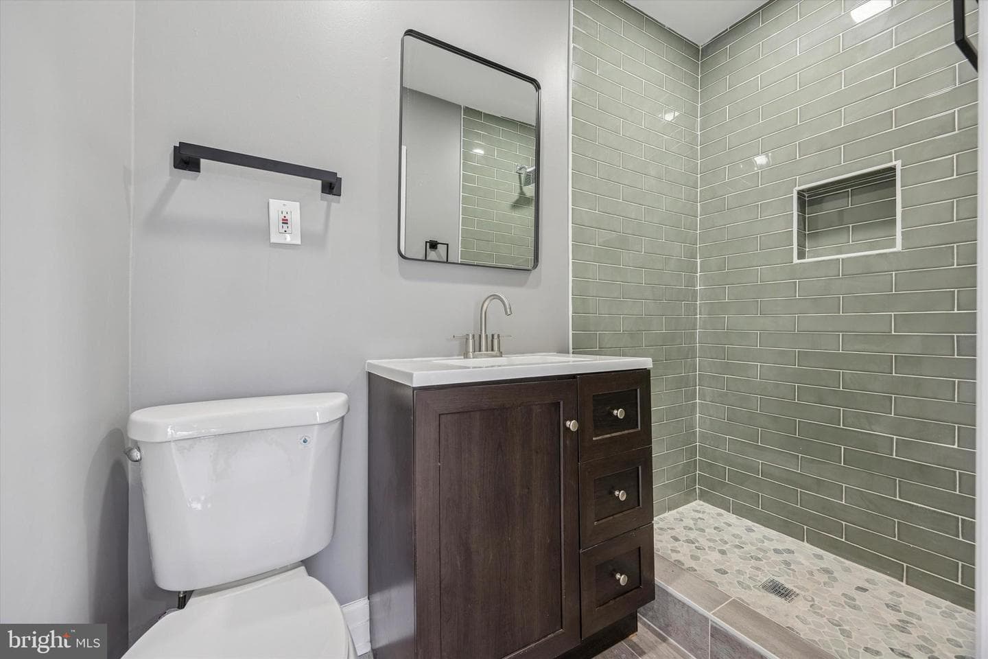 523 W Glenside Avenue photo 14