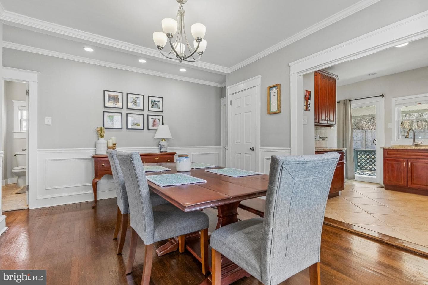 747 Tennis Avenue photo 9