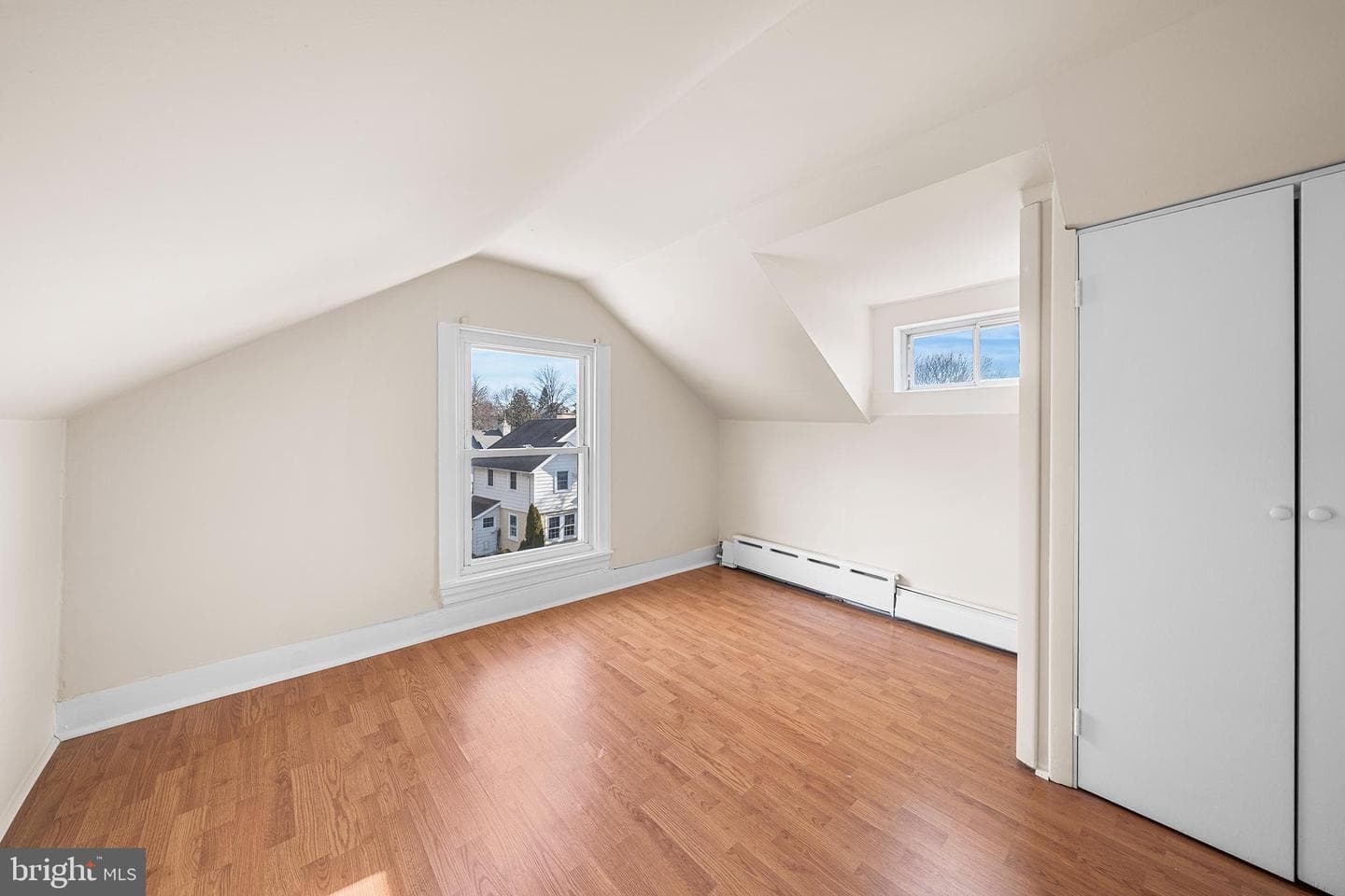 237 N Essex Avenue photo 30