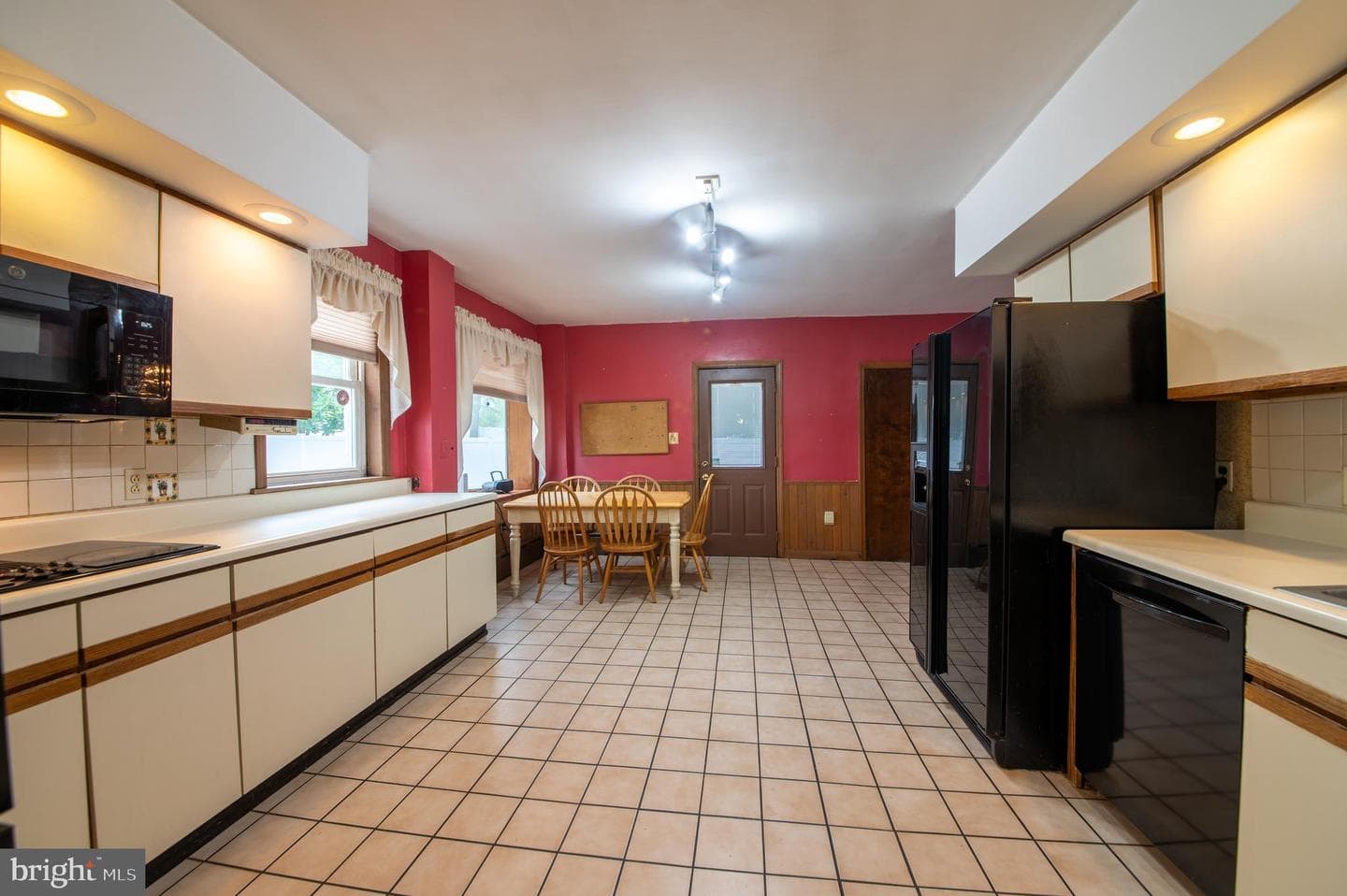 781 Belvoir Road photo 17
