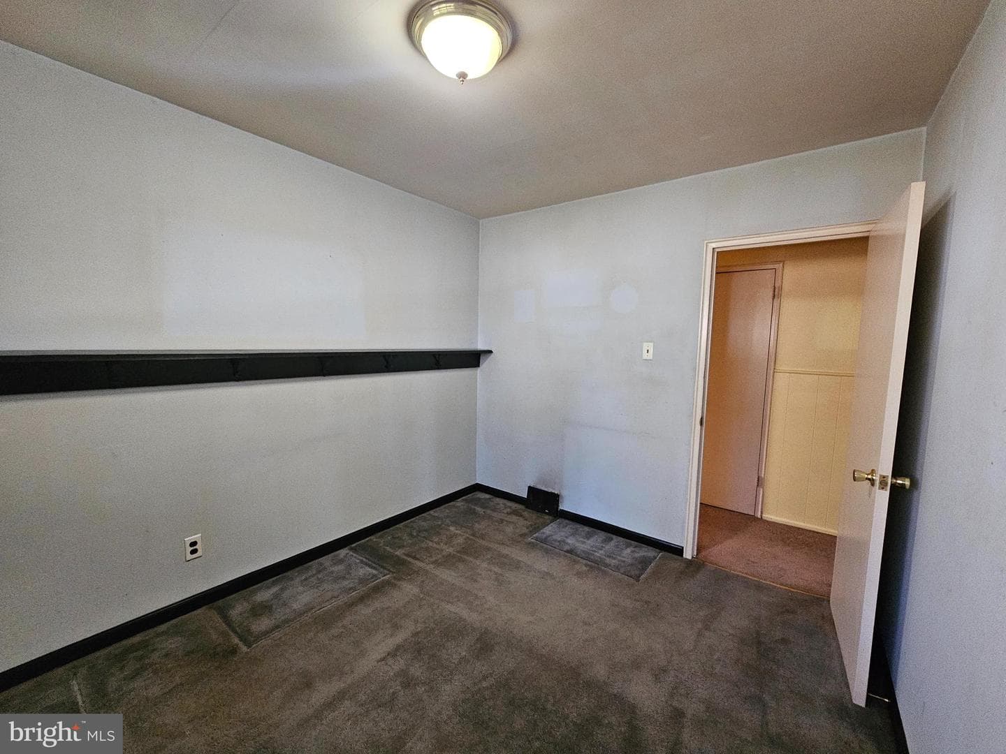 190 Hoover photo 10