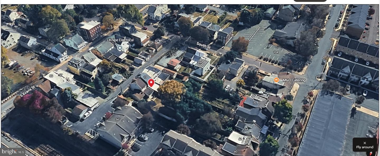 13 Plum Street photo 15